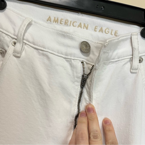 NWT American Eagle Outfitters 90’s Straight White Jean - Picture 3 of 15